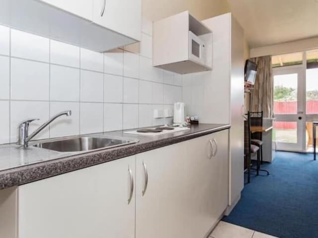 Deluxe Studio Suite, Garden View