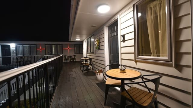 Superior King Suite