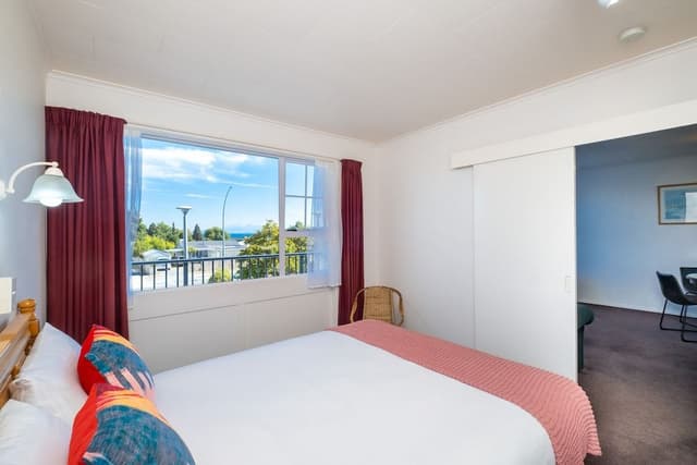 Two Bedroom Apartment with Sofa Bed