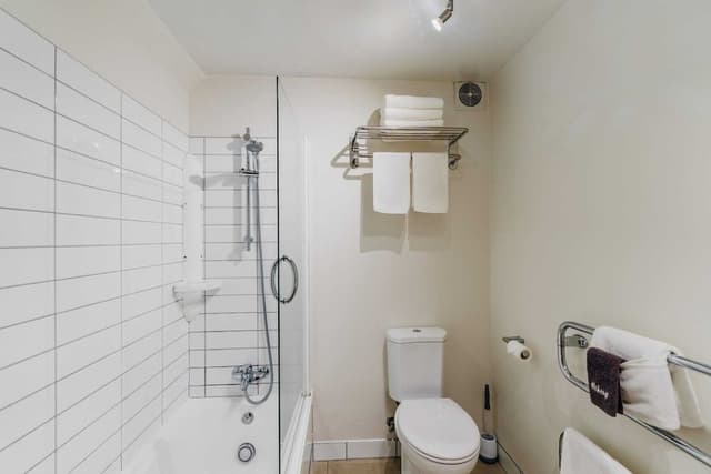 Deluxe Studio Apartment
