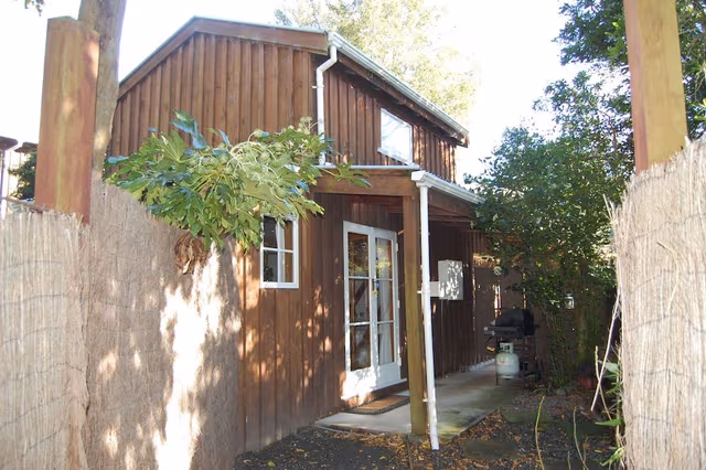 Mahoe Cottage – No Pets Allowed