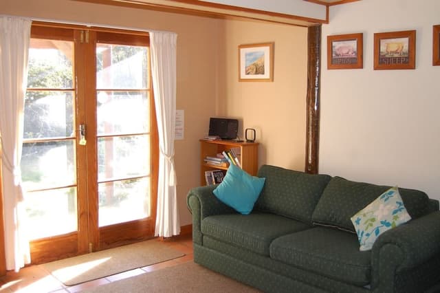 Kowhai Cottage – Pet Friendly