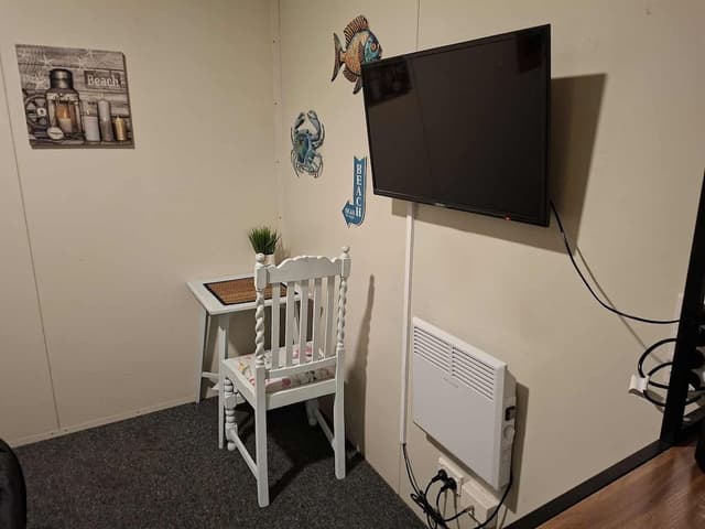 Economy Room