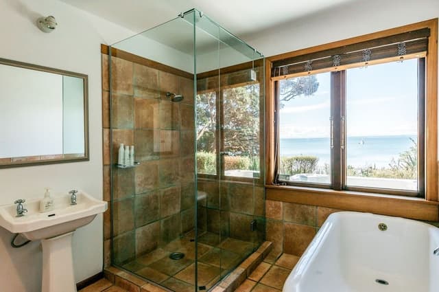 House, 3 Bedrooms, 2 Bathrooms, Ocean View
