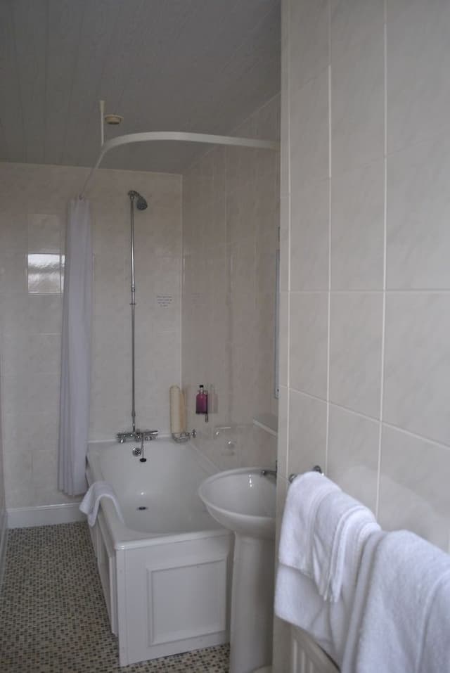 Traditional Triple Room, 1 Bedroom, Garden View