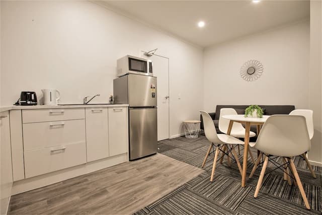 Traditional Apartment, 2 Bedrooms, Private Bathroom, Ground Floor