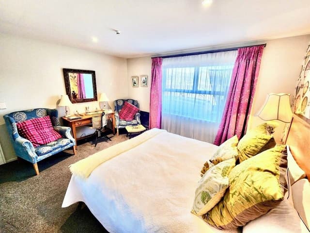 Sea and Bay views in style - Boatique House