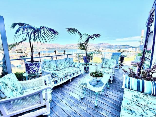 Sea and Bay views in style - Boatique House