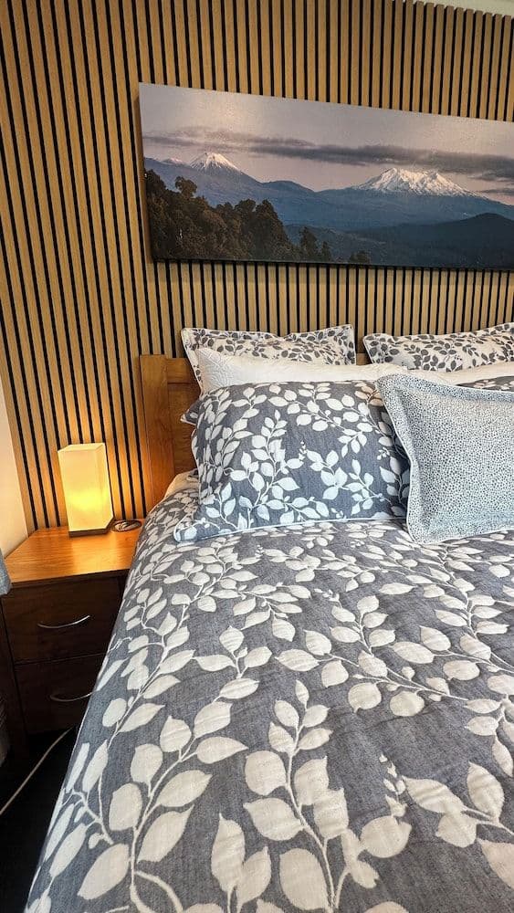 Premium Studio, 1 Queen Bed, River View