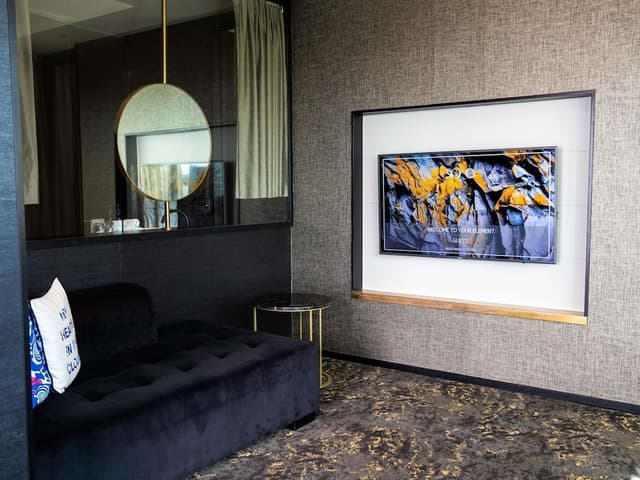 Suite, 1 King Bed (Atelier. Club Signature Access)