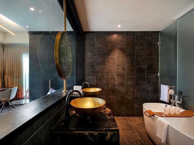 Loft Suite, Club Signature Access, 1 King Bed
