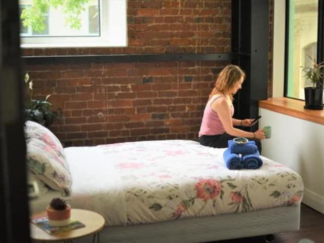 Large Double Room with Shared Bathroom