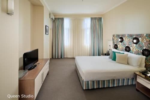 Queen Studio