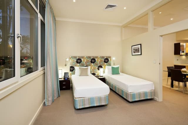 Standard Apartment, Multiple Beds, Non Smoking, Kitchen (3 King Beds and 1 Single Bed)