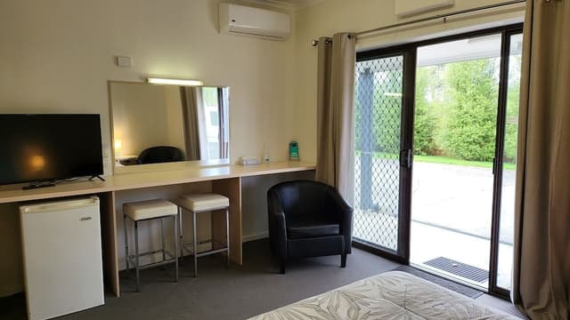 Deluxe Room, Courtyard View