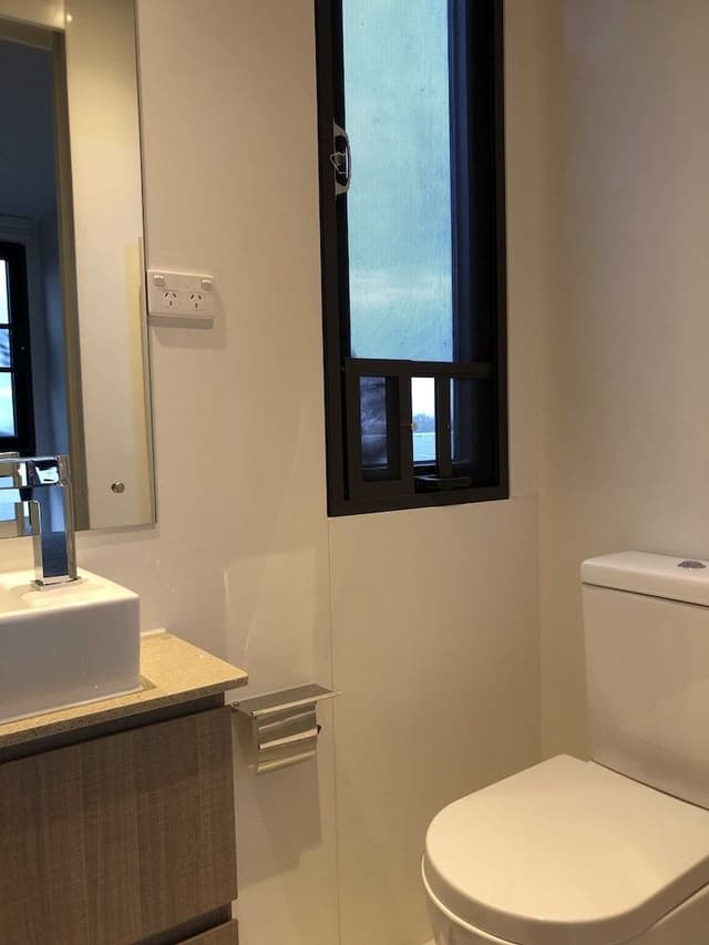 KingBed + Ensuite- splitable into 2 beds