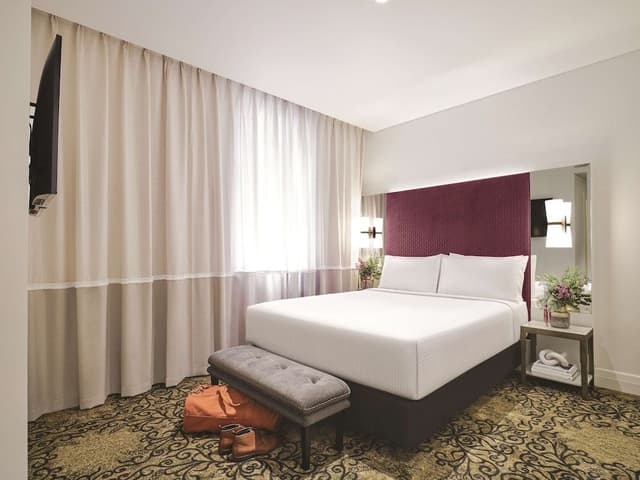 Commerce Heritage Queen Room