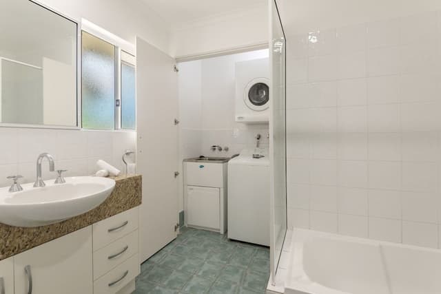 Deluxe Townhome, 3 Bedrooms, 2 Bathrooms
