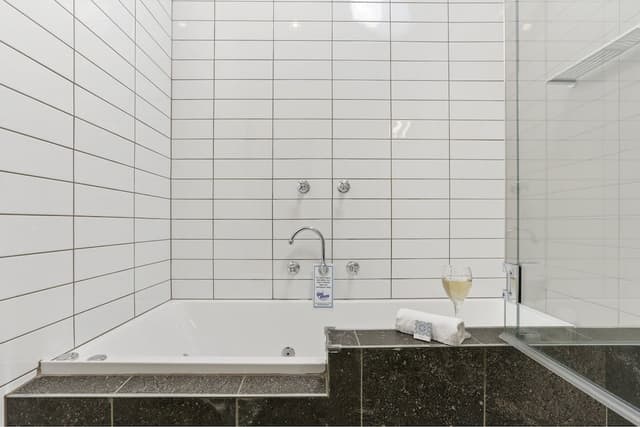 Seabreeze Spa Villa