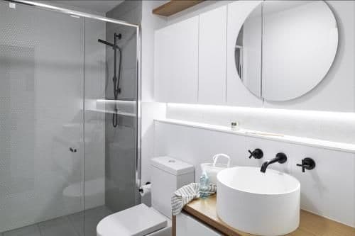 Superior One Bedroom Apartment