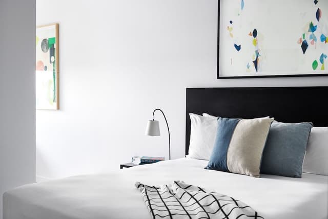 Superior One Bedroom Apartment