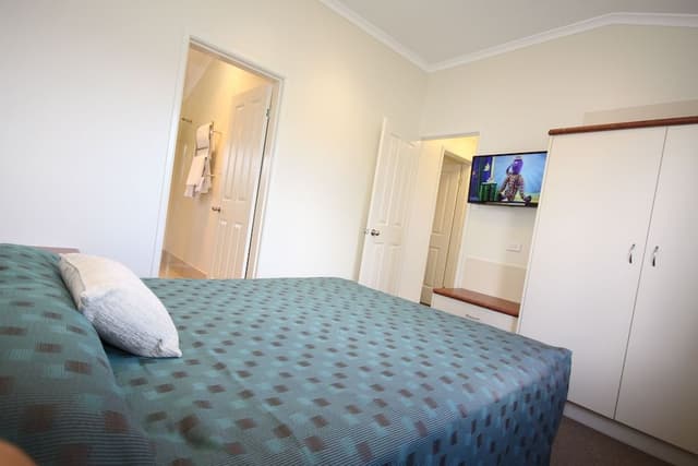 Three Bedroom Holiday Home