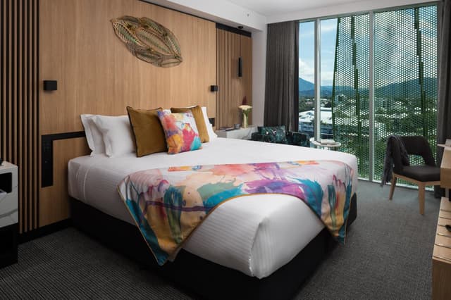 Urban Queen