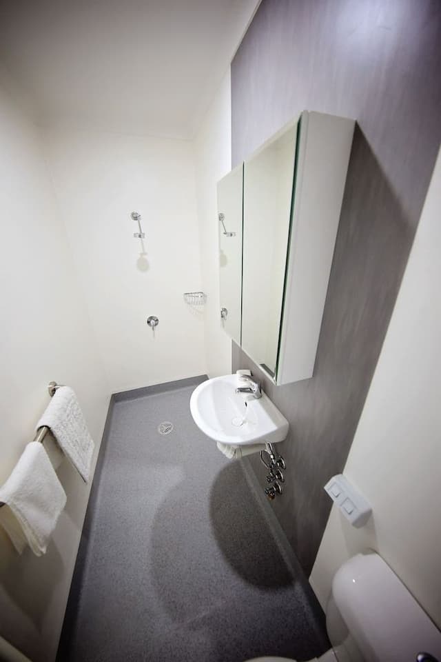 Basic Double Room