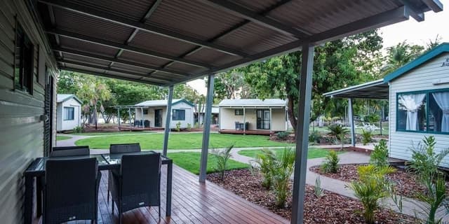 Poolside Ensuite Cabin