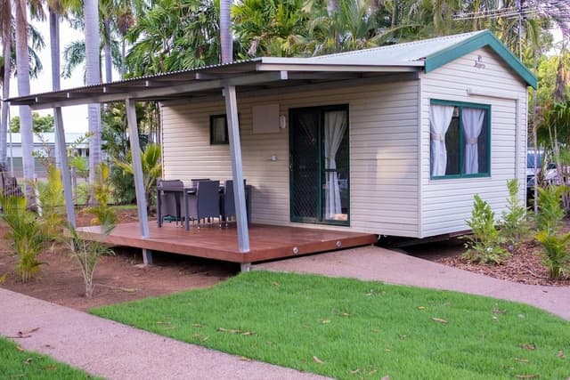 Poolside Ensuite Cabin