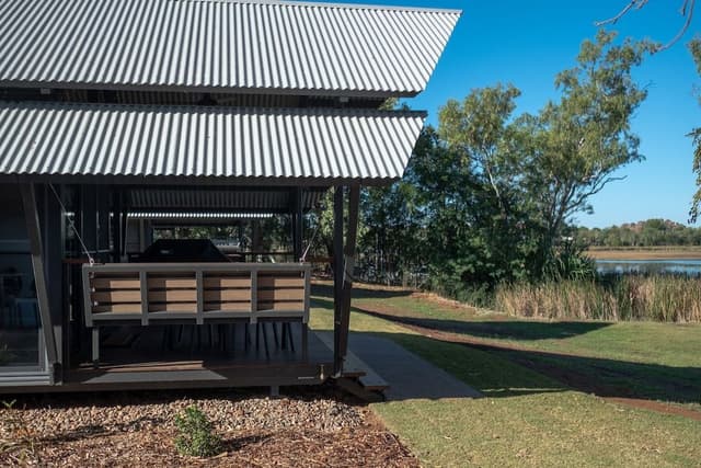 Deluxe Waterfront Family Cabin