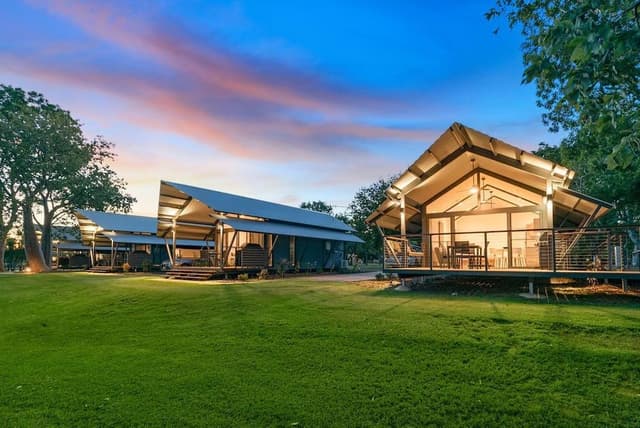 Deluxe Waterfront Cabin