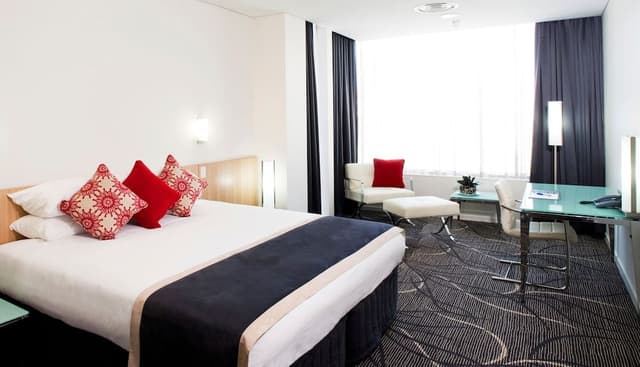 Deluxe King Room