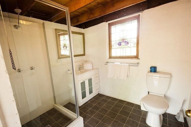 House, 4 Bedrooms