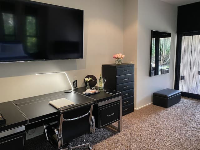 Executive Suite, 1 King Bed