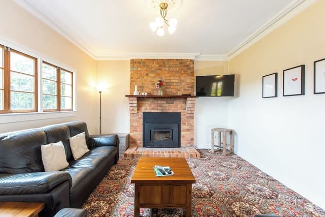 Family House, 4 Bedrooms, Ensuite, Garden View (Wine Makers Cottage)