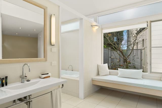 Colhurst Suite - Room Only