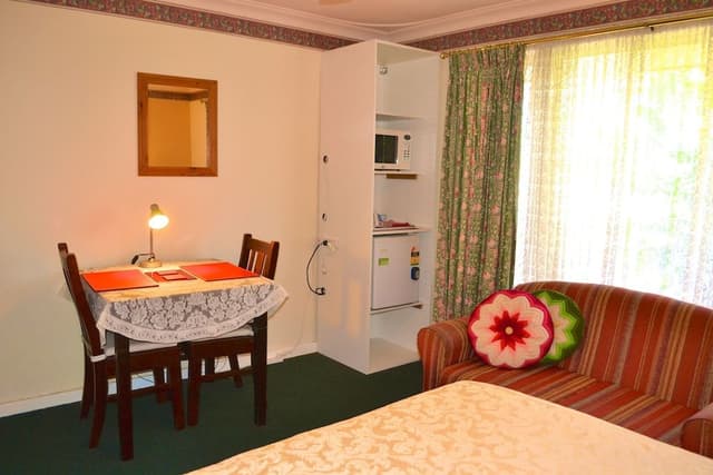 En-suite Queen Room Package