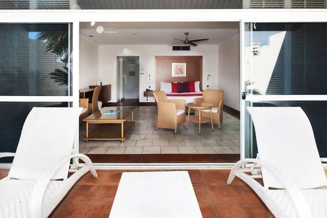 Honeymoon Studio Suite, 1 King Bed, Tower