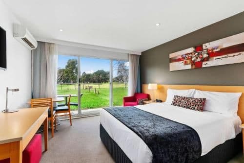 1 Queen Bed, Nonsmoking, Upgrade