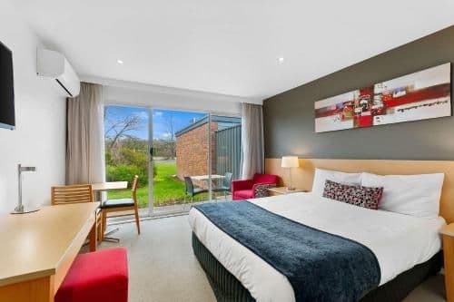 1 Queen Bed, Nonsmoking, Upgrade