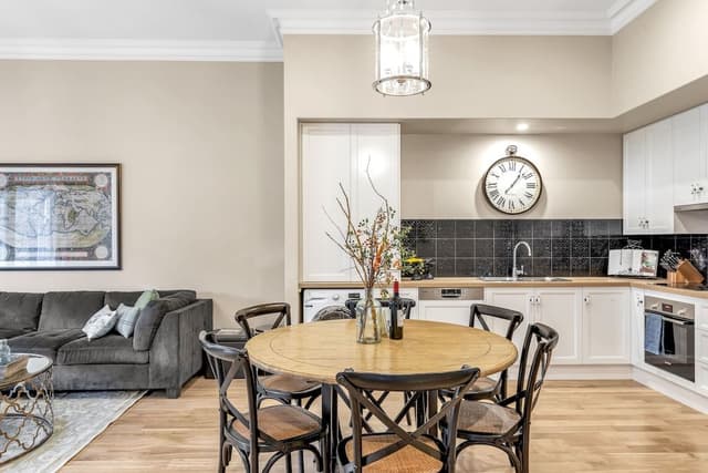 Apartment, 3 Bedrooms, 2 Bathrooms