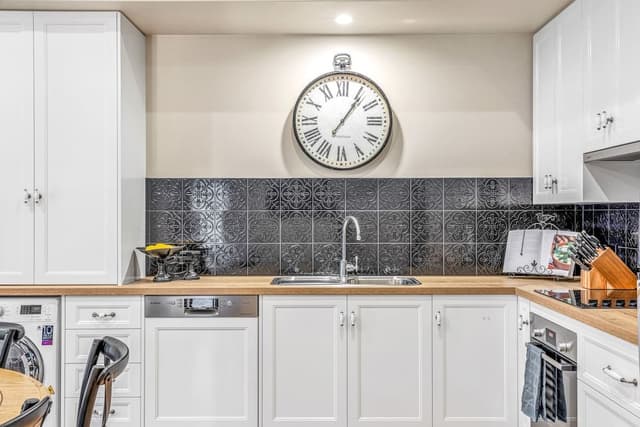 Apartment, 3 Bedrooms, 2 Bathrooms