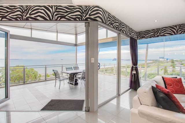 Executive Penthouse, 3 Bedrooms, Ocean View
