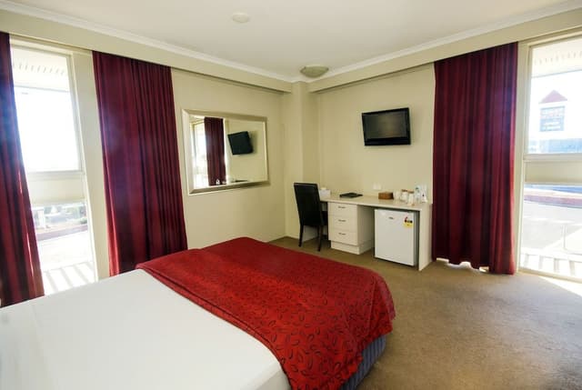Deluxe Room, Non Smoking (Isa Deluxe Room)