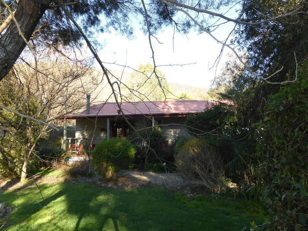 Mystic View Cottage1