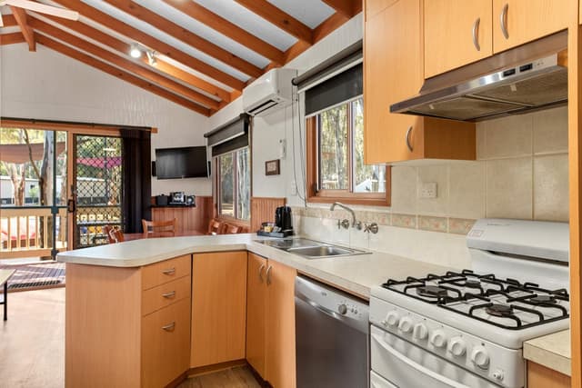 Deluxe Spa Cabin