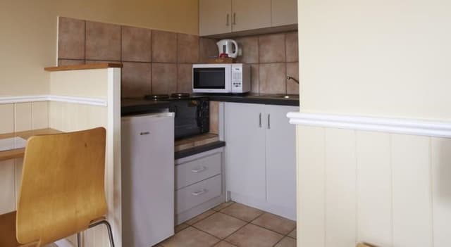 Queen Room with Kitchenette
