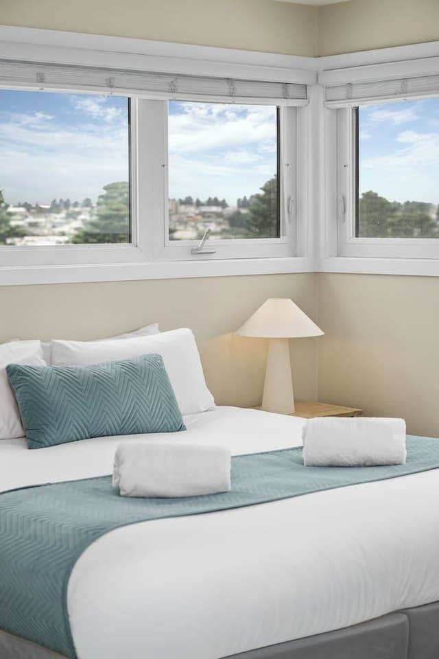 Merri Rise 3 Bedroom Penthouse