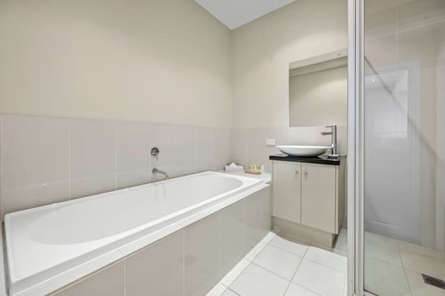 Merri Rise 3 Bedroom Penthouse